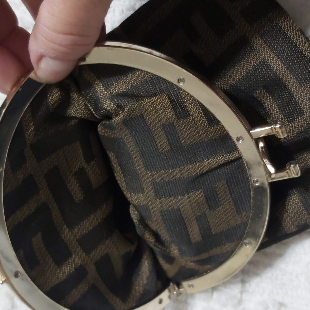 FENDI pouch - Picture 5 of 7